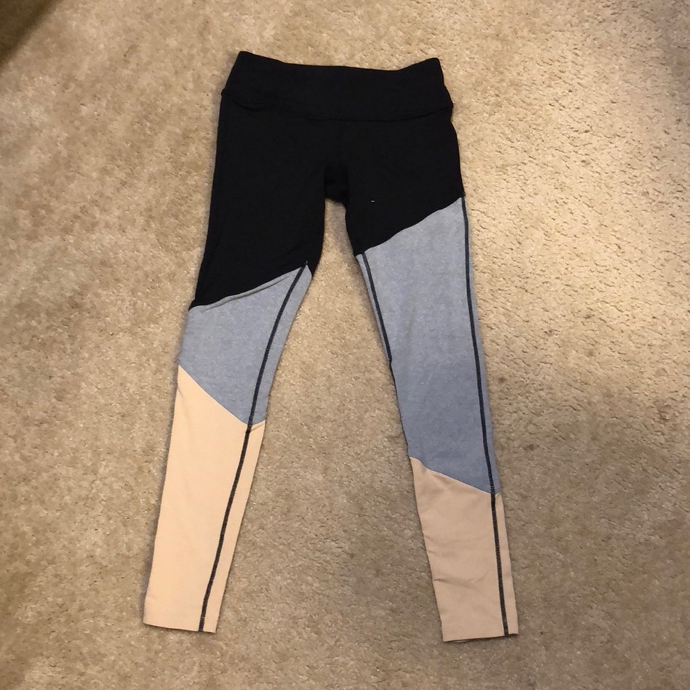 Trendy workout leggings